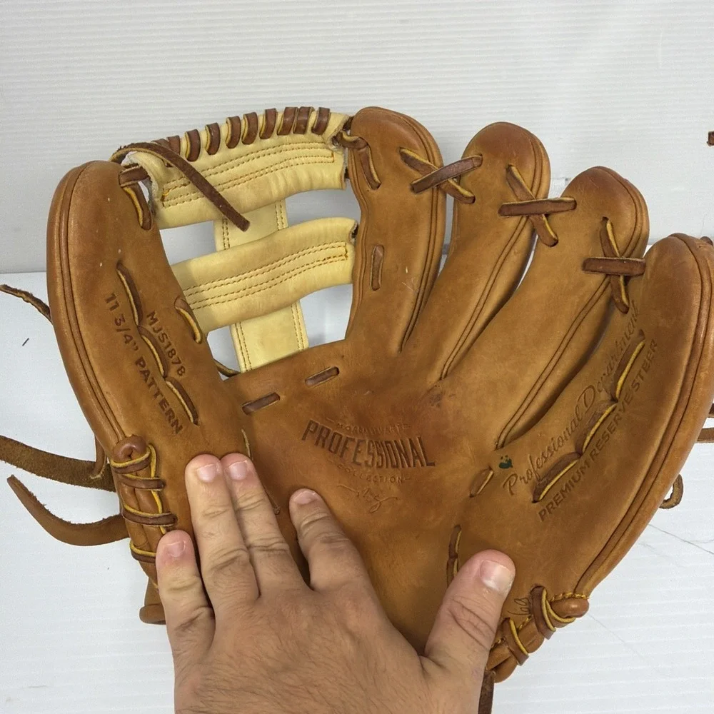 Easton Morgan Stuart Professional Collection Signature Series 11.75